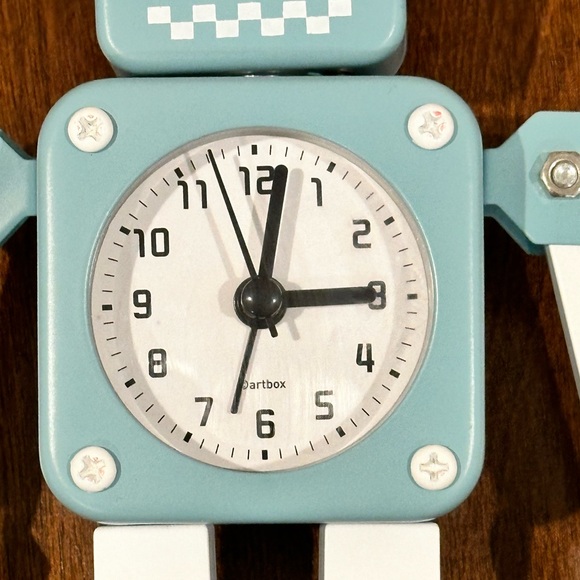 Robot Alarm Clock, Stainless Metal Desktop Creative Clock with Flashing Eyes - Picture 7 of 11